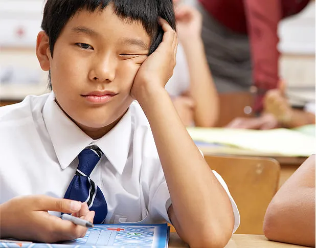 英語が苦手な男子生徒の画像